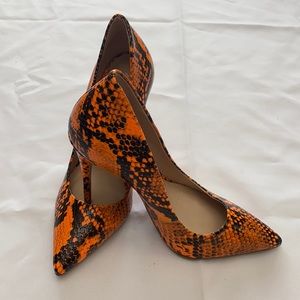 Gorgeous snake print Stiletto